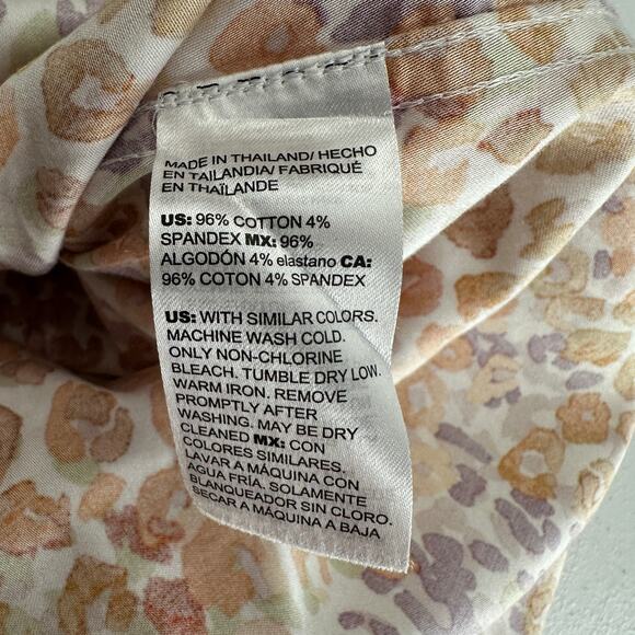 Chicos Womens No Iron Button Up Top Size 3 S XL Colorful Animal Print Cheetah - Picture 5 of 8